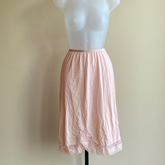 Vintage 50s Pink Half Slip Retro Pinup Cottagecore Rockabilly Marilyn Nylon - Picture 2 of 11